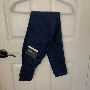 NWT Maternity Skinny Jeans